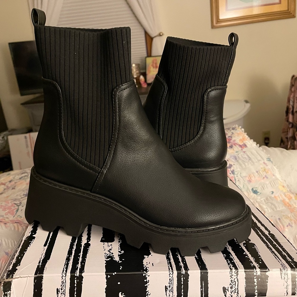 DV Dolce Vita’ Villa Chelsea Ankle Boot